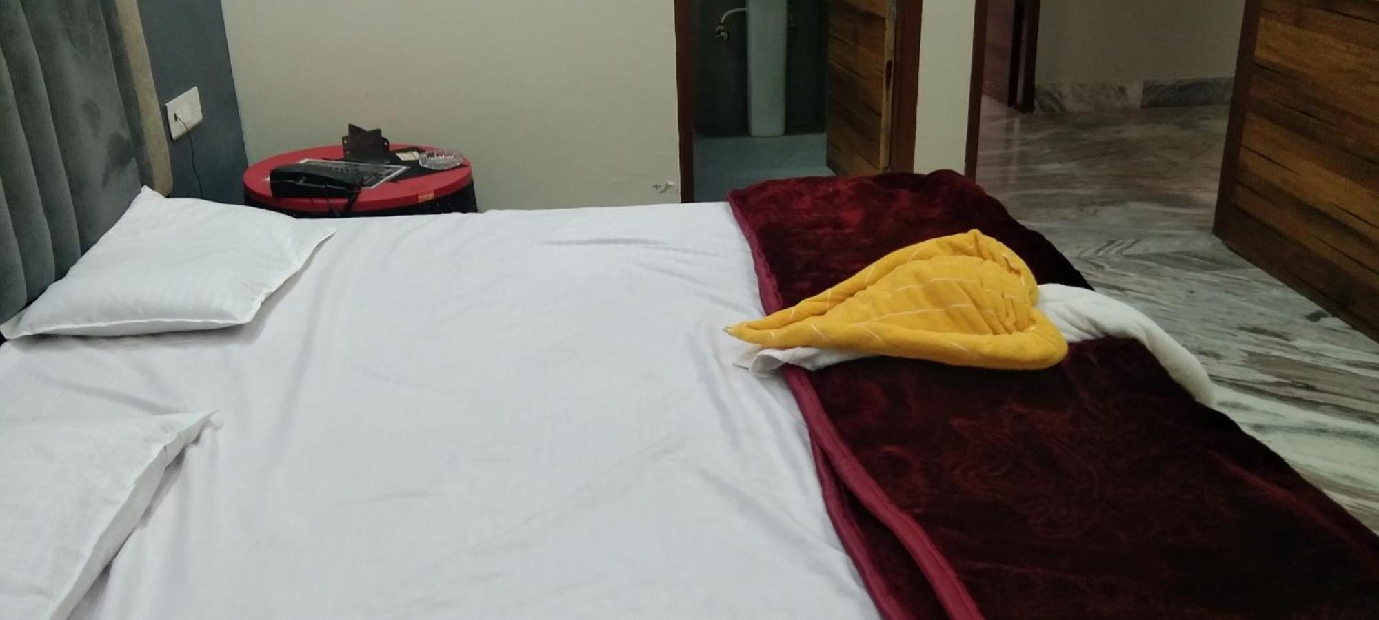 Hotel Ap Suratgarh Eksteriør bilde